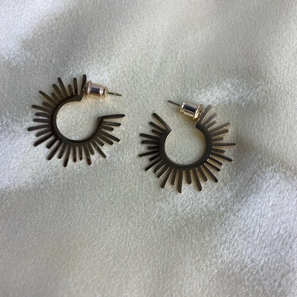 14K Gold Platted Sun Earrings - Picture 2 of 3